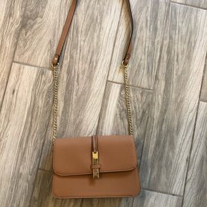 Crossbody purse